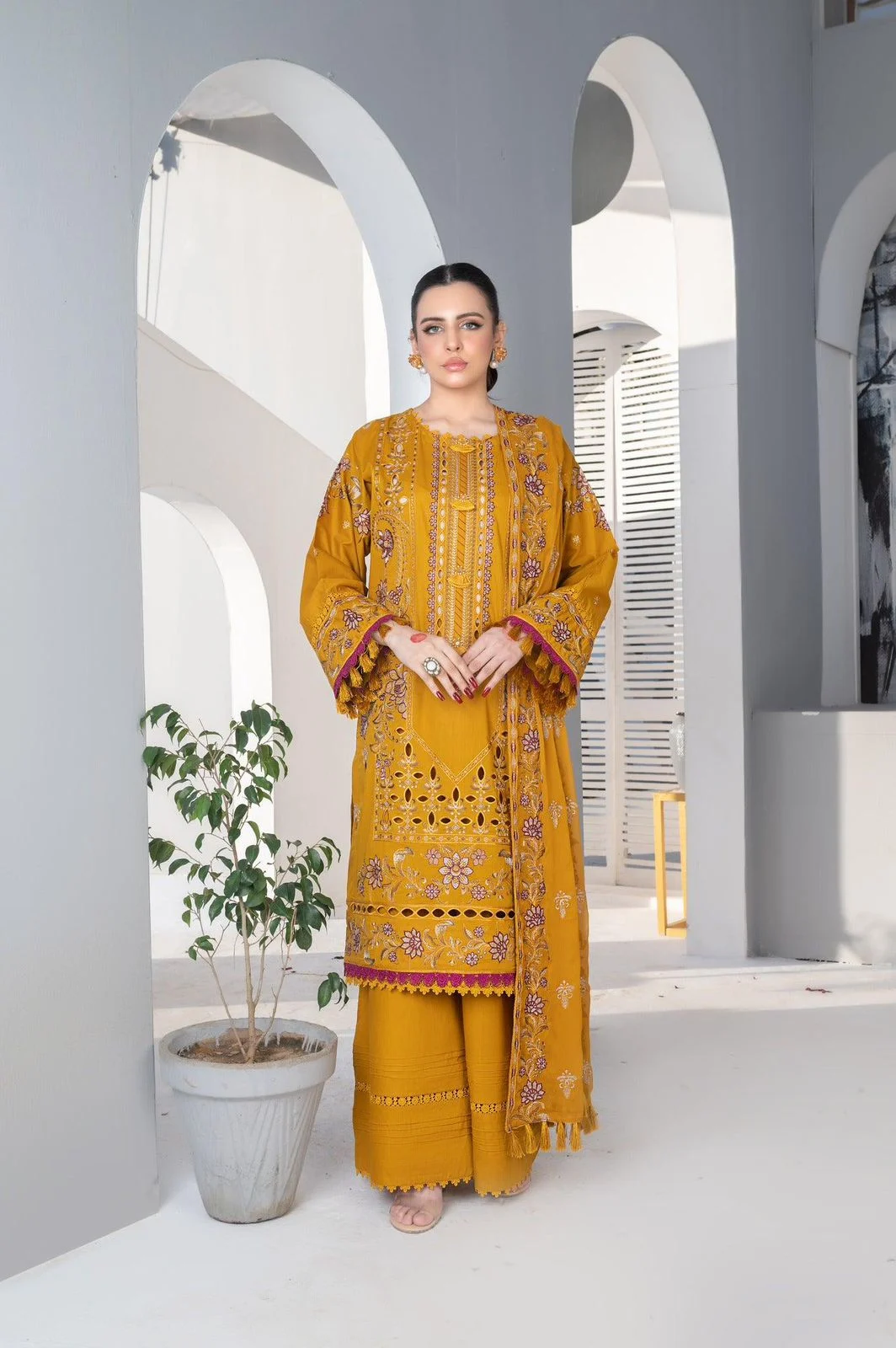 unstitched luxury lawn Chambeli by Wania unstitched luxury lawn Chambeli by Wania