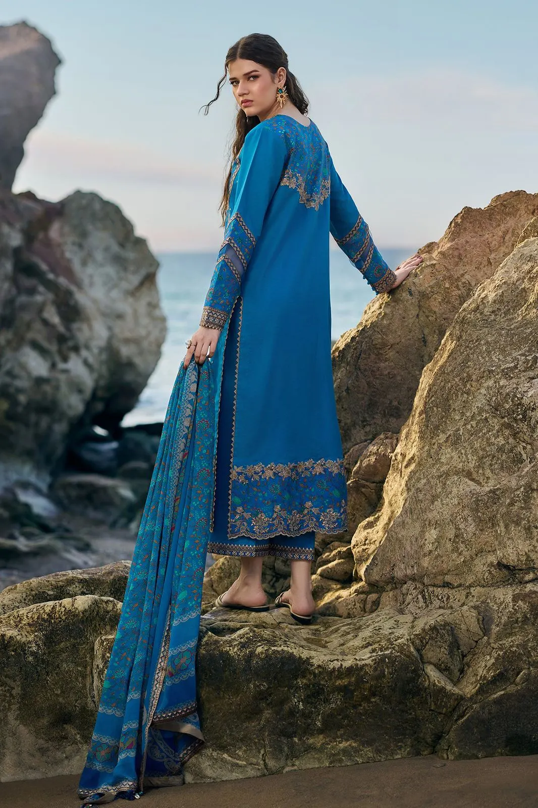 wepikpfbcl7a0vualo1u Charizma unstitched embroidered lawn