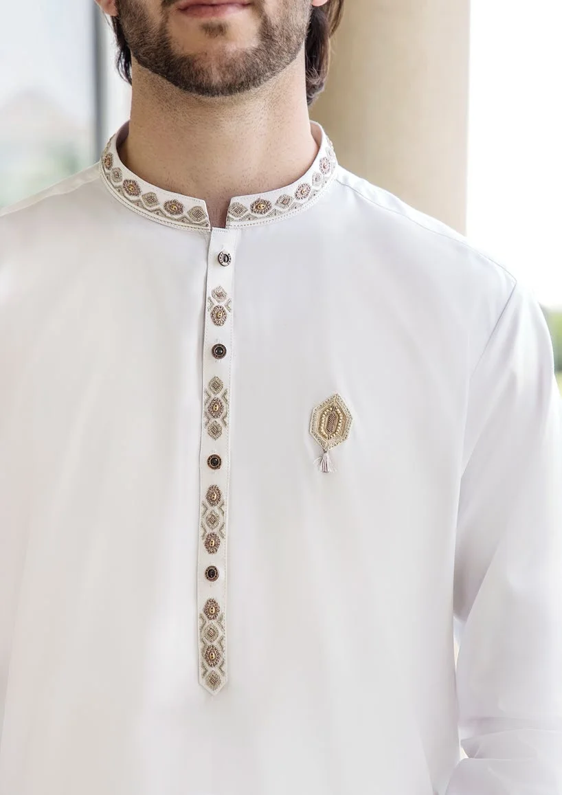 Embroidered off-white men's kurta shalwar Embroidered off-white men's kurta shalwar