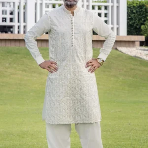 Embroidered off-white men's kurta shalwar
