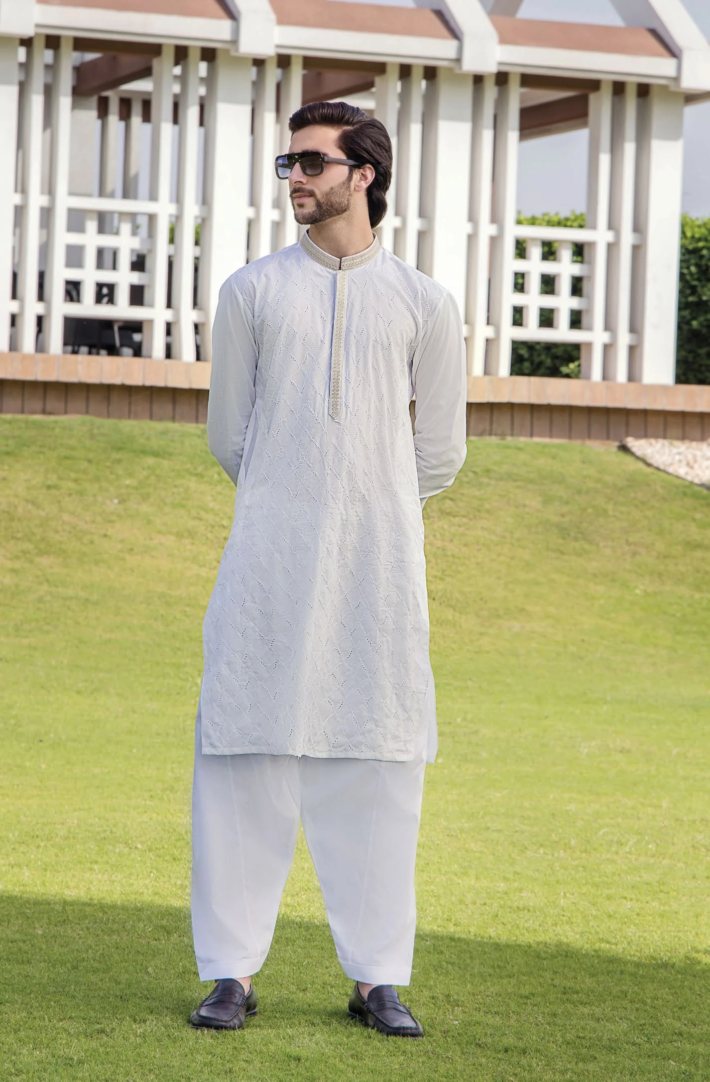 Embroidered off-white men's kurta shalwar Embroidered off-white men's kurta shalwar
