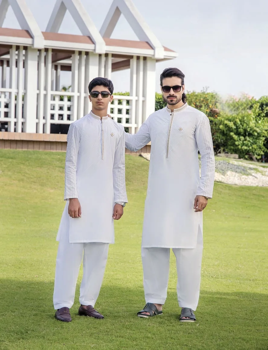 Embroidered off-white men's kurta shalwar Embroidered off-white men's kurta shalwar