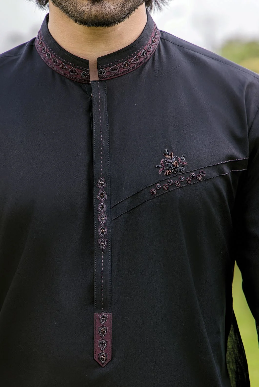 52Men’s luxury embroidered shalwar kameez Men’s luxury embroidered shalwar kameez