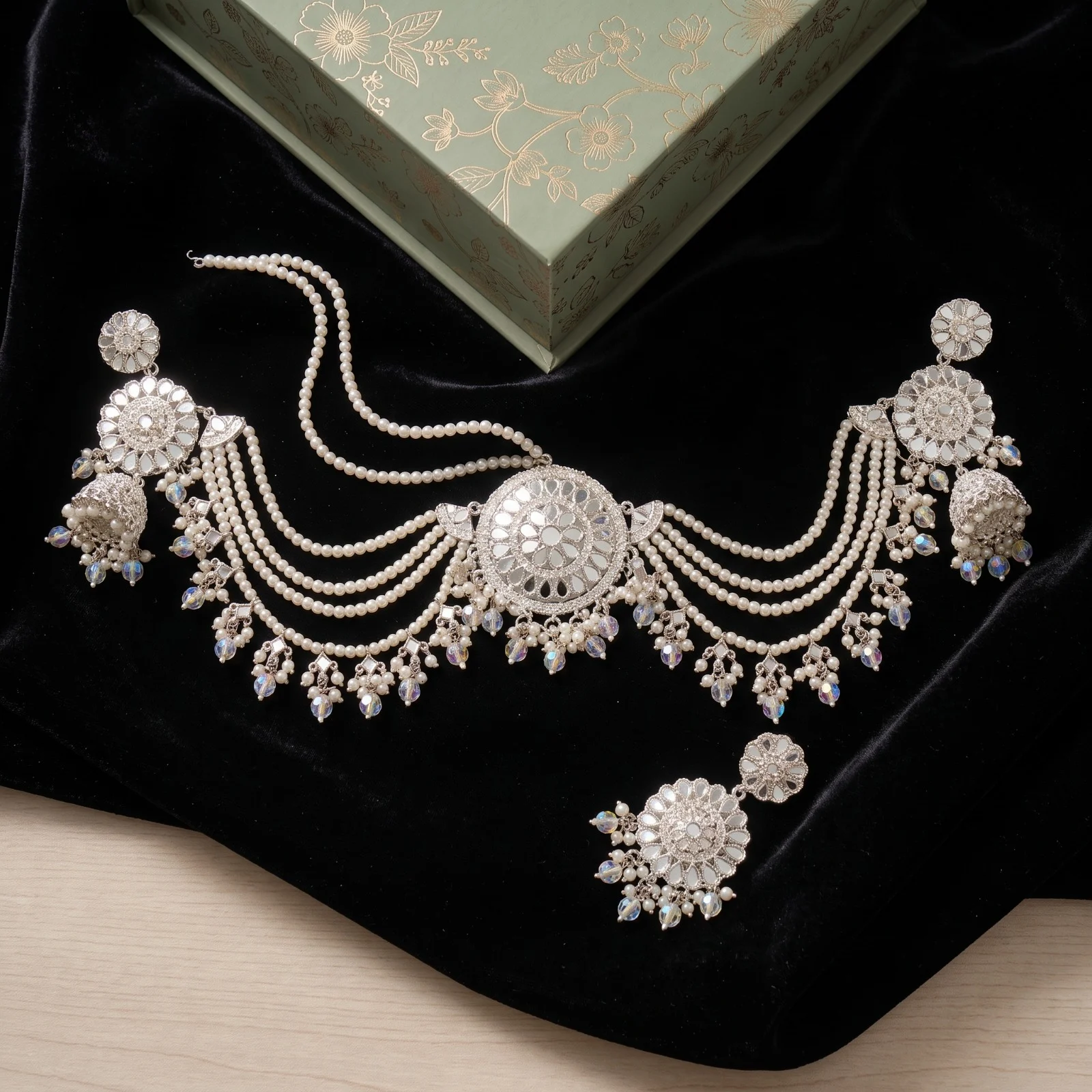 Silver Mirror Pearl Choker Jewellery Set